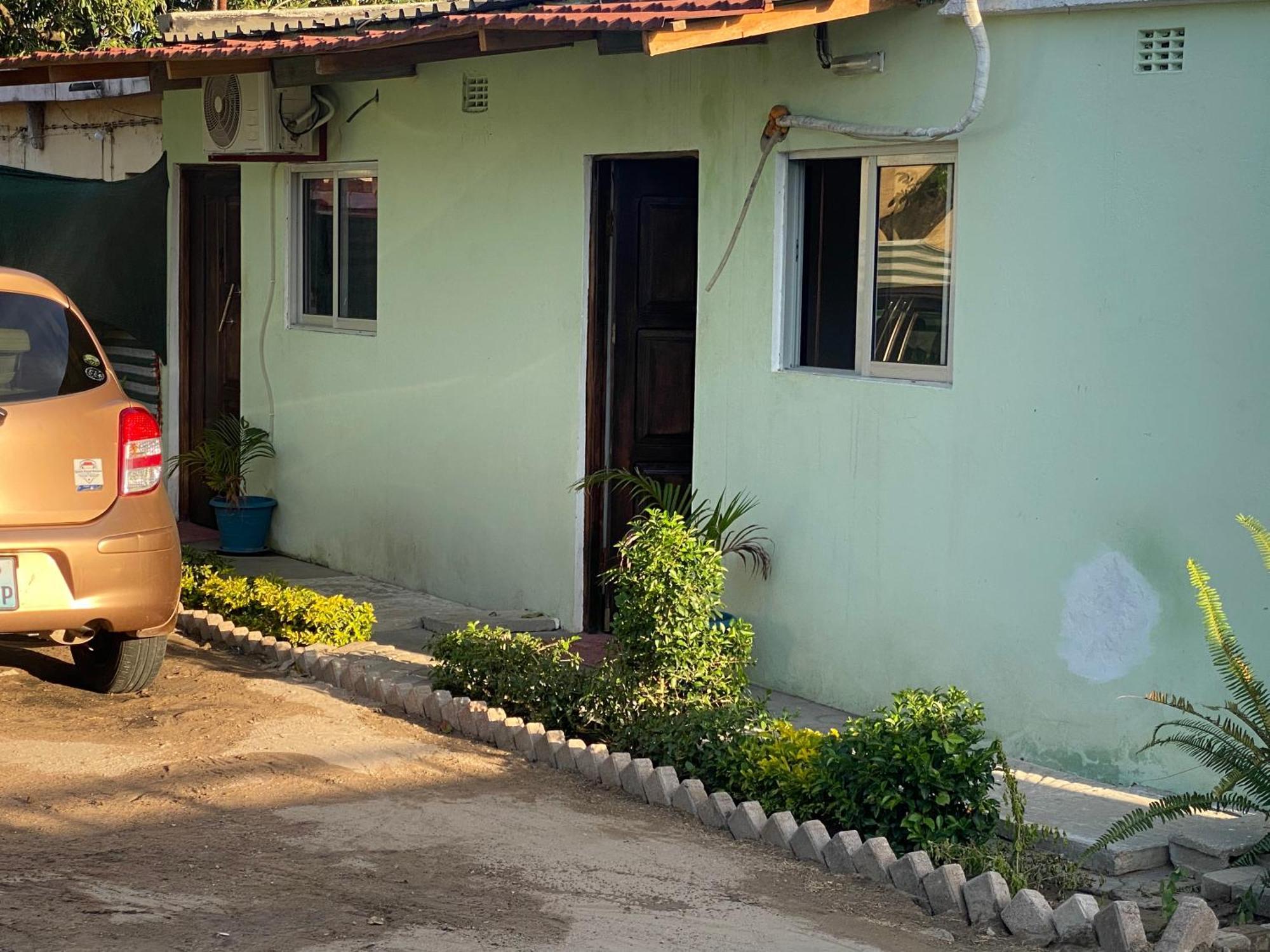 Aeropark Residencial Hostel Maputo Exterior photo